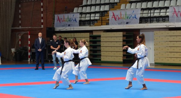 Arranca el programa ‘Mentor 10’ en Málaga con la participación del karateca Damián Quintero