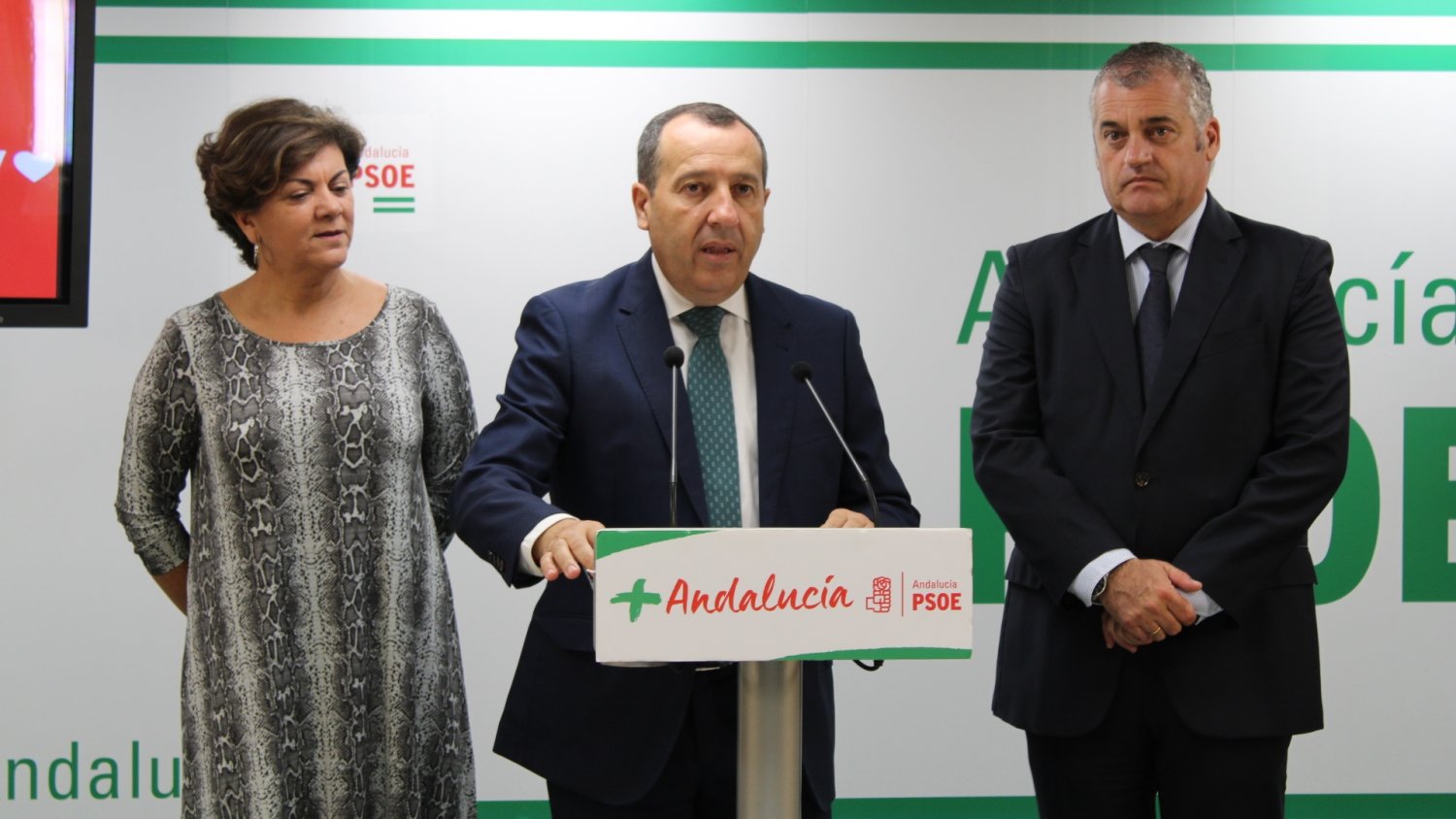 El PSOE exige a PP y Cs que 