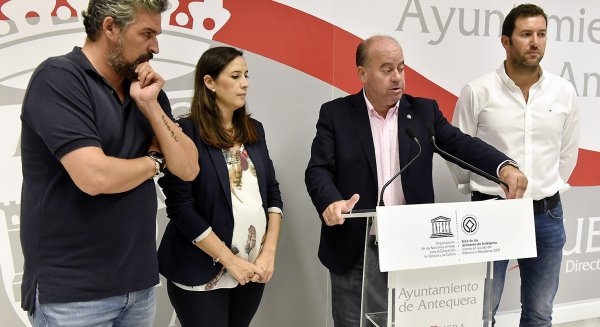 El Alcalde de Antequera confirma que en 2020 entrará en vigor el autobús urbano gratuito y el acceso libre al MVCA