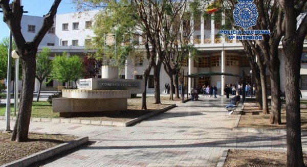 Detienen a la hija de una septuagenaria sometida a episodios de violencia psíquica, económica y aislamiento