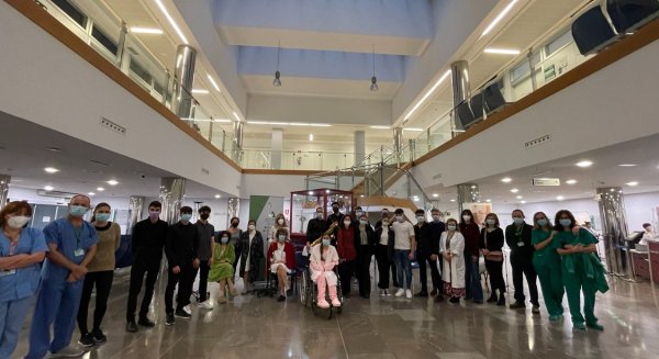 El conservatorio profesional de música  Manuel Carra acerca la navidad al Hospital Clínico