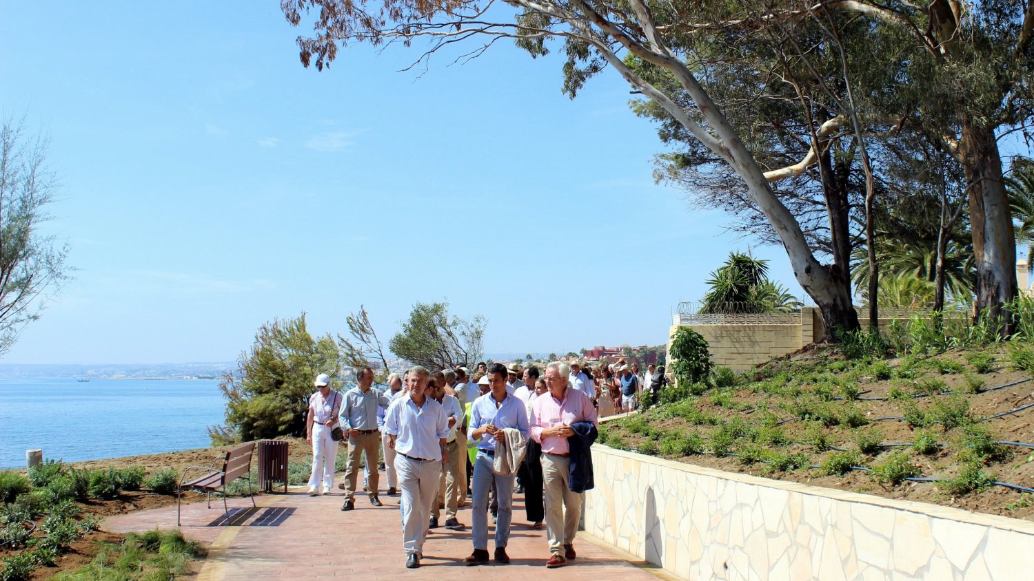 Estepona inaugura un nuevo tramo de corredor litoral que va desde el Puerto hasta el centro comercial Laguna Village