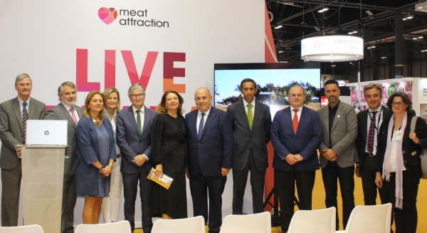 Carmen Crespo traslada el apoyo del Gobierno andaluz a las empresas cárnicas presentes en Meat Attraction