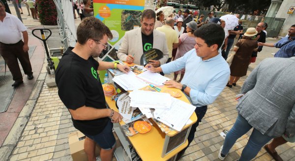 El Caminito del Rey promueve su candidatura a Patrimonio de la Humanidad con una campaña en el centro histórico de Málaga