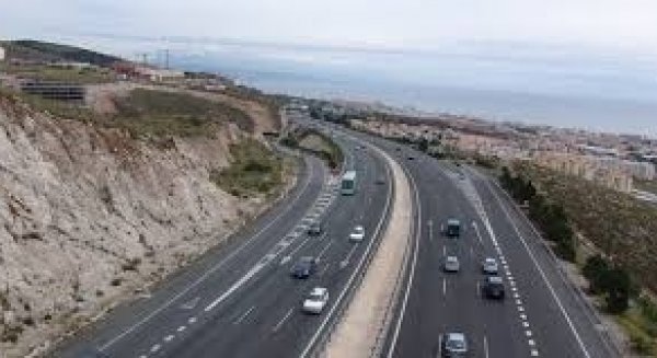 Las retenciones de tráfico descienden un 83% este verano en los accesos a Benalmádena tras la puesta en servicio de los desvíos provisionales