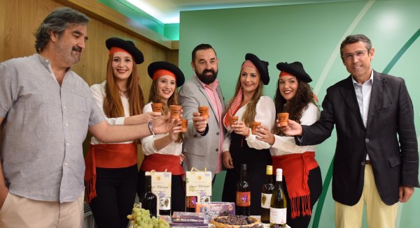 El Borge celebrará el domingo, 15 de septiembre, el ‘Día de la Uva Pasa’ repartiendo mil vasos de cerámica