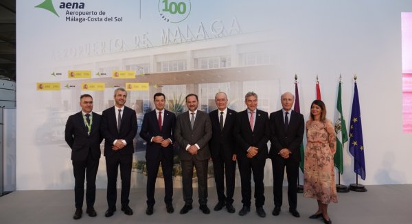 El ministro de Fomento destaca 