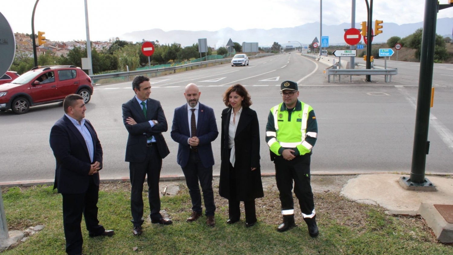 El carril BUS-VAO de acceso al PTA es utilizado por 881 vehículos en el primer día de funcionamiento