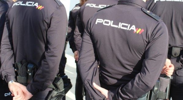 Detenida una pareja por gastar 869 euros de una tarjeta ajena en un hotel de Estepona
