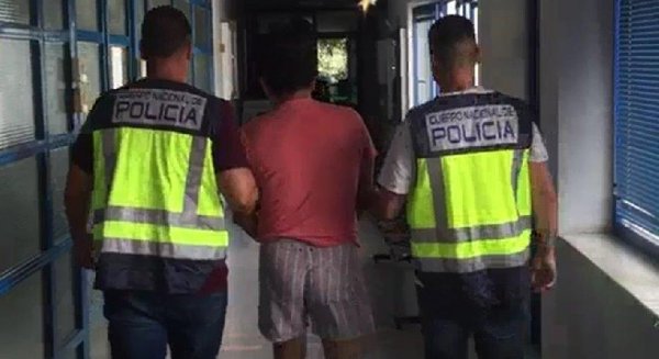 Detenido un hombre tras apuñalar a otro cerca del corazón por una plaza de aparcamiento