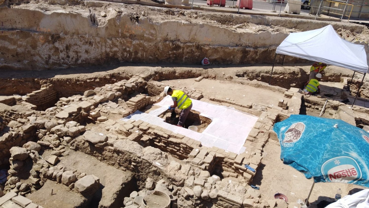Metro de Málaga empieza la extracción de los restos arqueológicos de la avenida Andalucía