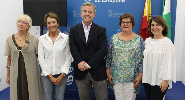 El Ayuntamiento de Estepona convoca becas para formar en inglés a desempleados del municipio