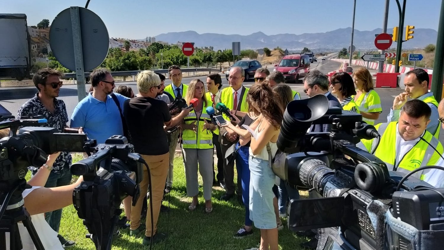 La Consejería de Fomento habilita tres carriles de acceso al PTA para evitar atascos por las obras