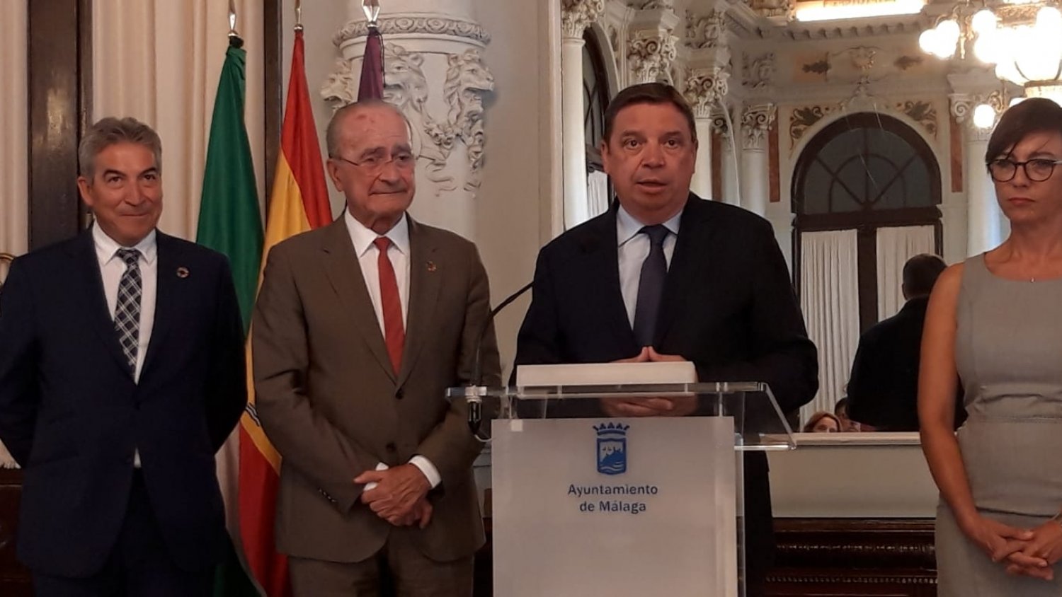 Luis Planas anuncia la creación de una oficina de Pesca de la FAO para el Mediterráneo occidental en Málaga