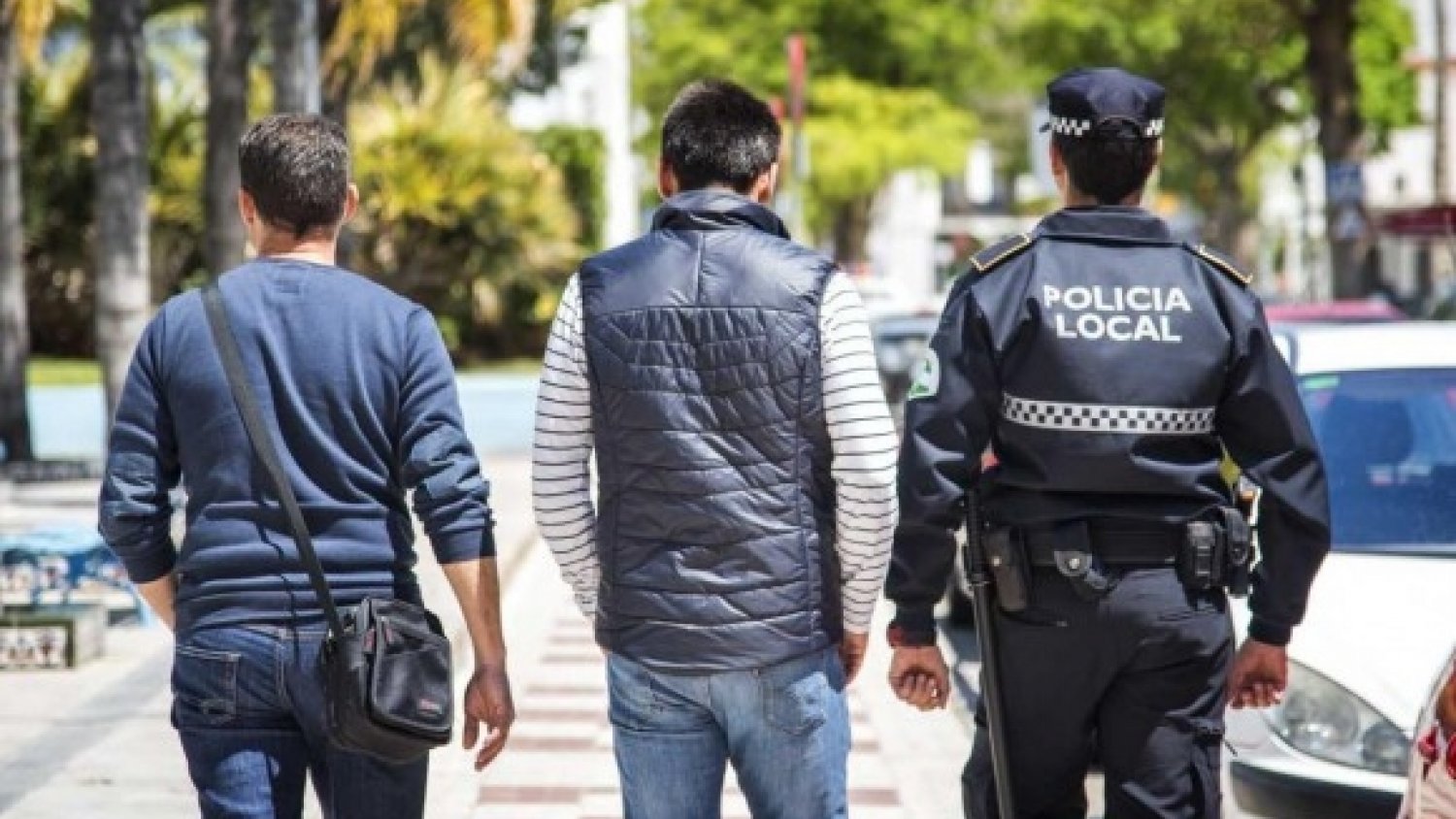 La Policía Local de Torremolinos se incauta de más de 300 artículos de la venta ambulante