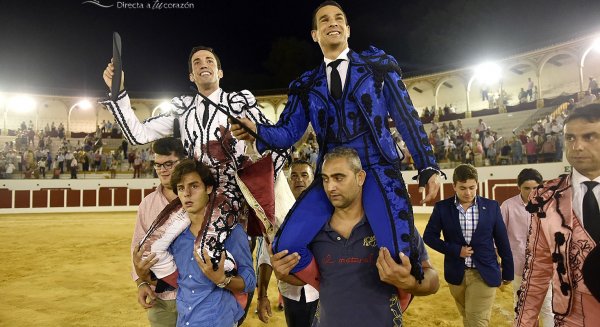 El diestro onubense David de Miranda consigue el 'Trofeo de Triunfador de la Corrida de Toros Goyesca 2019 de Antequera'