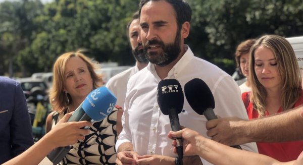 El PSOE denuncia que De la Torre intenta 