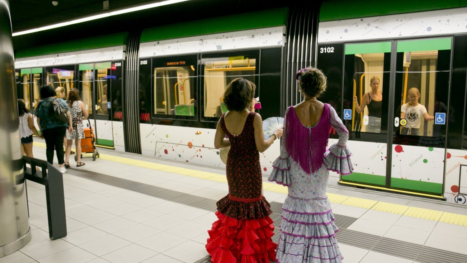 Metro Málaga transporta más 130.000 pasajeros durante la Feria, un 22% más que el año anterior