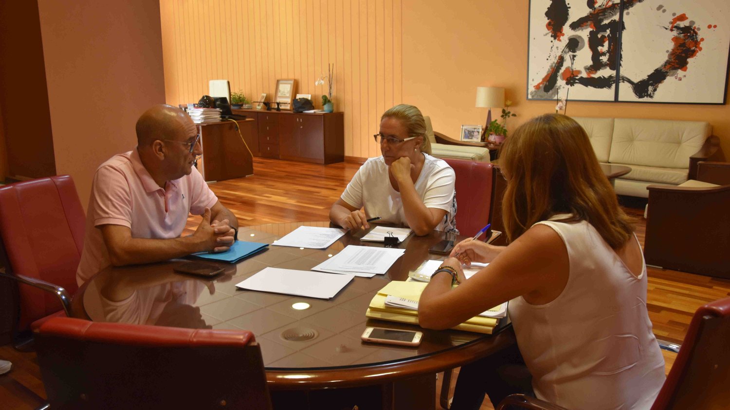 El Ayuntamiento de Fuengirola buscará ofrecer la gratuidad del autobús urbano para empadronados en el municipio