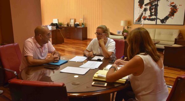El Ayuntamiento de Fuengirola buscará ofrecer la gratuidad del autobús urbano para empadronados en el municipio