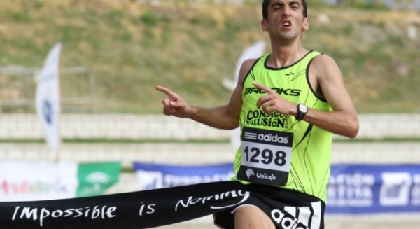 El calendario de la Media Maratón de Marbella contará con tres entrenamientos dirigidos por el atleta Díaz Carretero