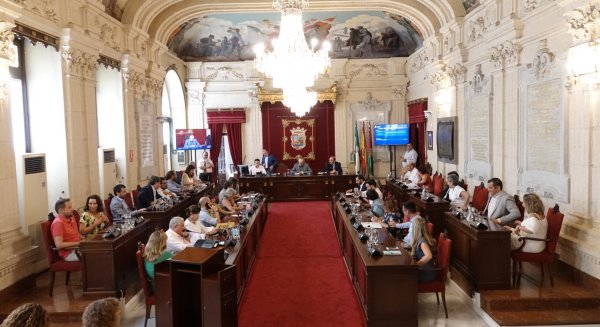El Pleno del Ayuntamiento aprueba una modificación presupuestaria de más de 3,7 millones para innovación, servicios, turismo, obras y derechos sociales