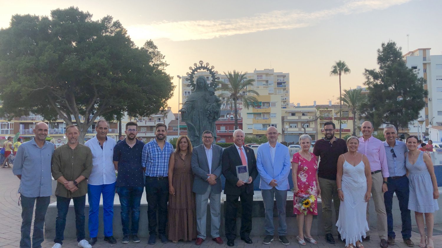 Inaugurada en Torre del Mar la plaza 'Miguel Guerrero Perdiguero'