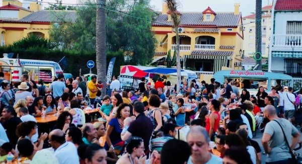 La Cala del Moral celebrará la ‘II Food Trucks Xperience’ con ocho propuestas gastronómicas internacionales y música en directo