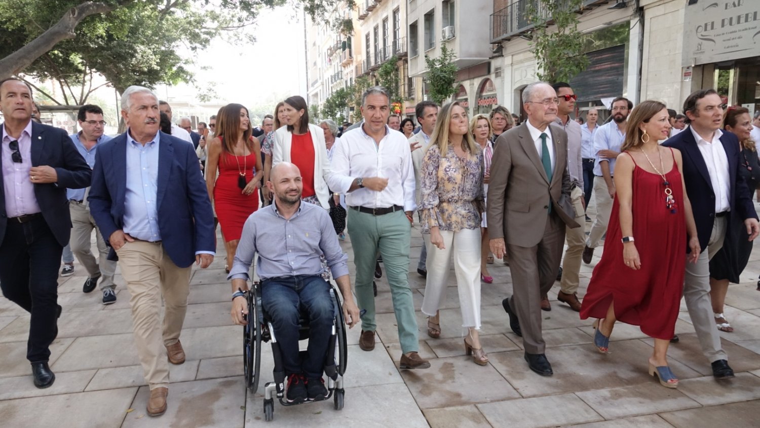 Autoridades del Ayuntamiento y la Junta inauguran el nuevo tramo renovado de la Alameda Principal