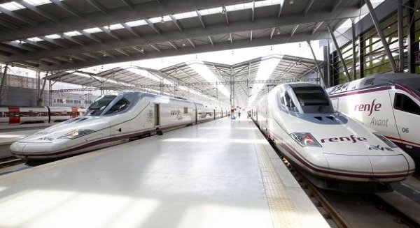 El programa 'Smart Train Smart' busca utilizar robots para el traslado de equipajes y paquetes en estaciones