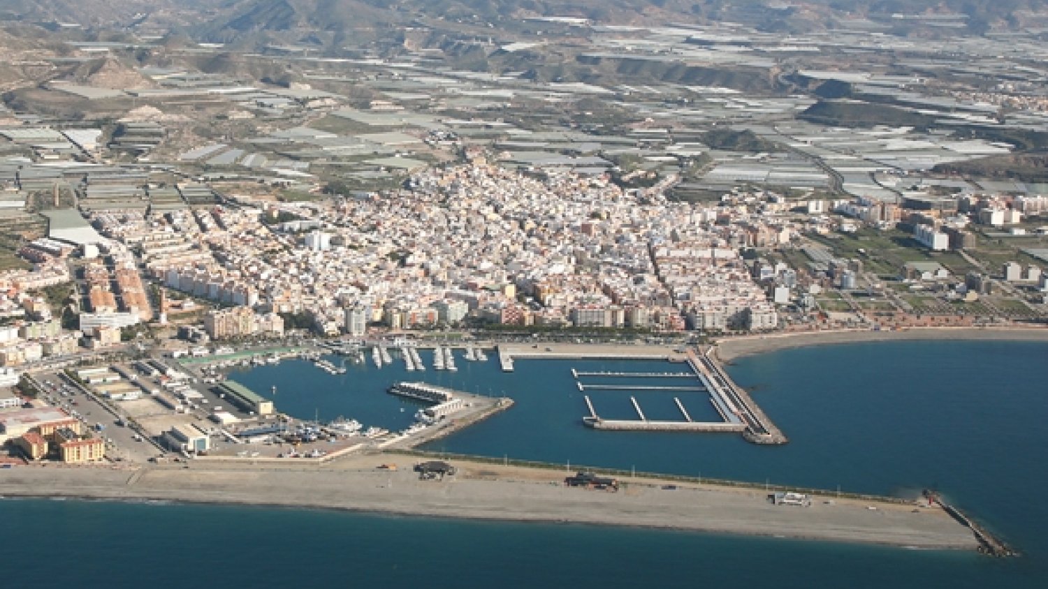 Fomento licita un contrato para controlar los calados de los puertos mediante una campaña barimétrica