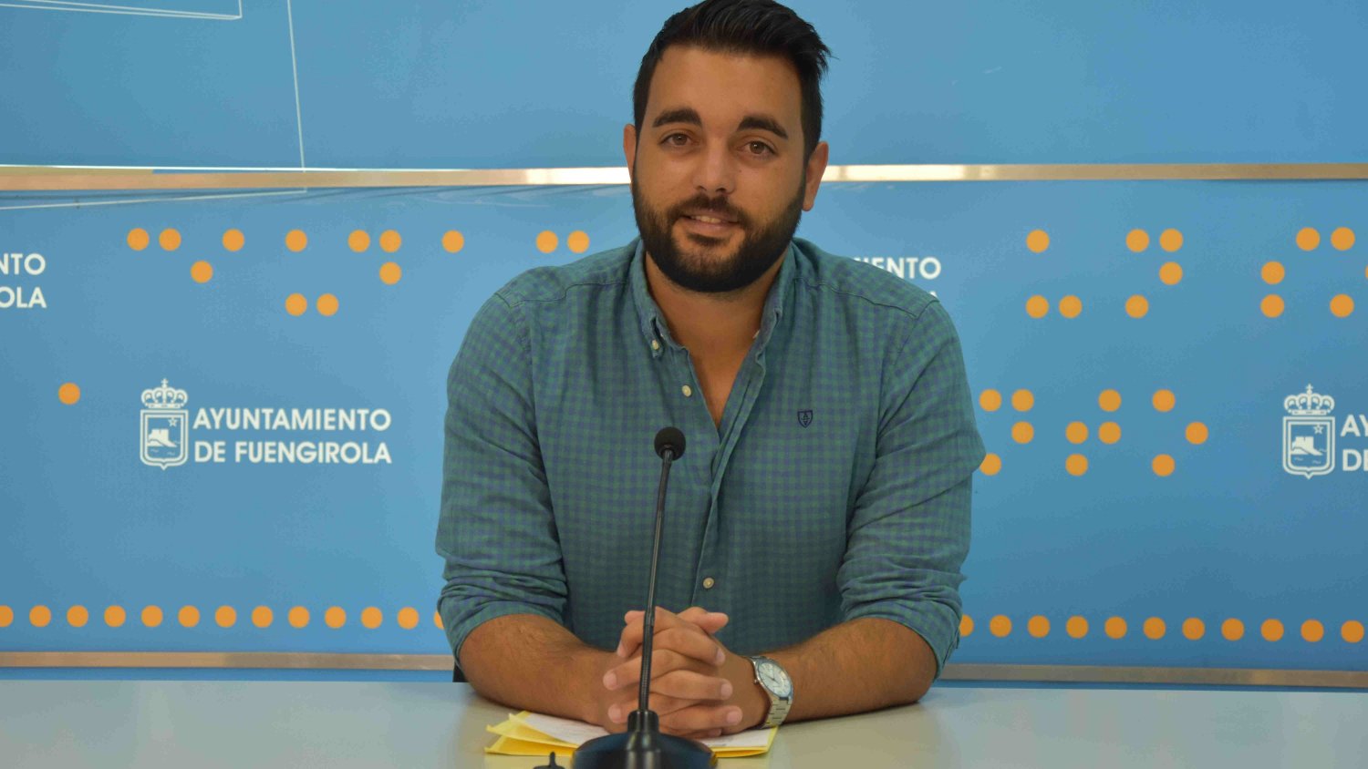 El Ayuntamiento de Fuengirola incrementa a 180.000 euros las becas de ayuda al transporte universitario