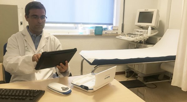 El Hospital Regional de Málaga empleará tablets para hacer seguimiento a pacientes con dispositivos de estimulación cardiaca