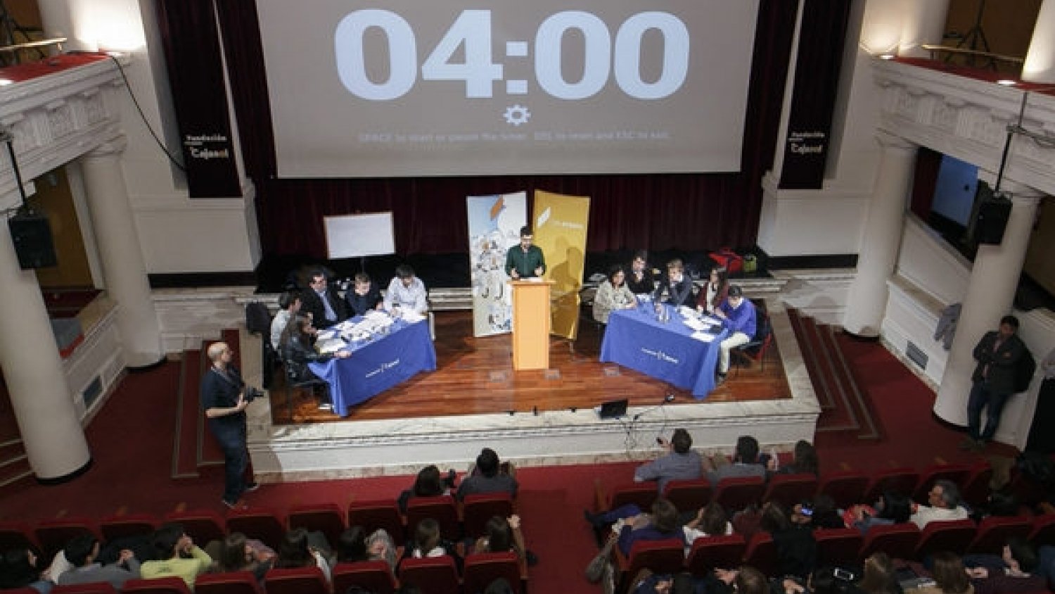 Casi 100 centros educativos debatirán por primera vez en inglés y francés en un torneo