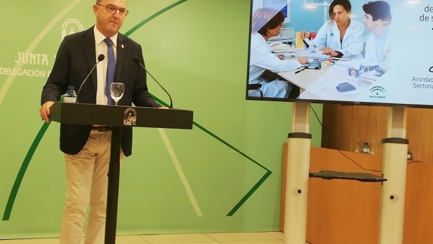 La Delegación de Salud garantiza que todas las urgencias y tratamientos especiales 