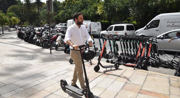 El PSOE pide la regulación de las empresas de patinetes eléctricos