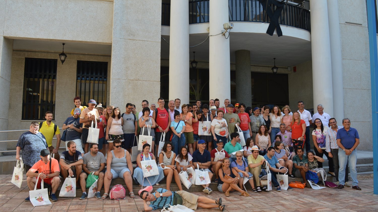 Rincón de la Victoria acogerá durante el verano a la Asociación madrileña para personas con diversidad funcional `Juntos para Jugar´
