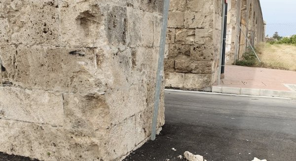 El PSOE de Alhaurín de la Torre pide al Ayuntamiento voluntad política y una partida económica para evitar la degradación de los arcos de Zapata