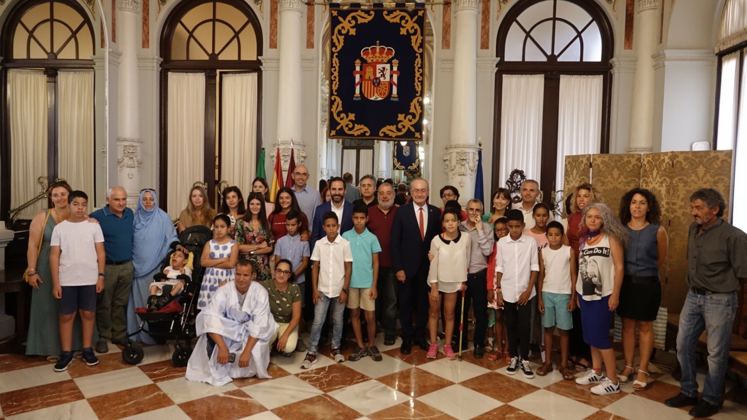 El Ayuntamiento recibe a los niños y niñas saharauis que pasan el verano con familias malagueñas