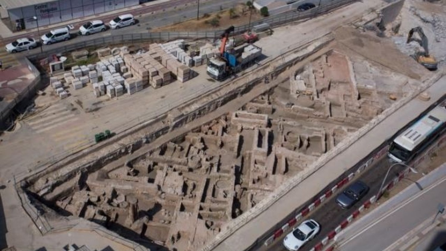 Patricia del Pozo insiste en que el traslado de los restos arqueológicos no afectará a las obras del metro