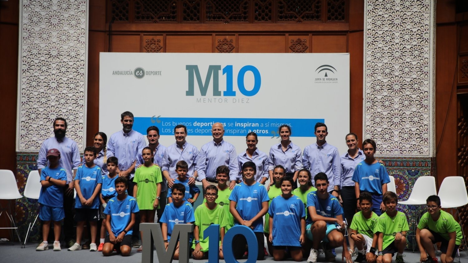 Moreno presenta el programa ‘Mentor10’, por el que deportistas de élite fomentarán los valores del deporte y hábitos saludables