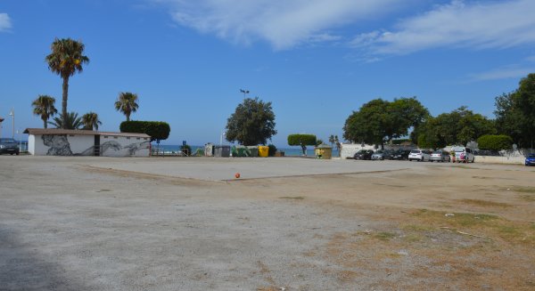 El Ayuntamiento de Rincón de la Victoria adjudica el acondicionamiento de tres áreas de estacionamiento para más de 200 plazas de vehículos
