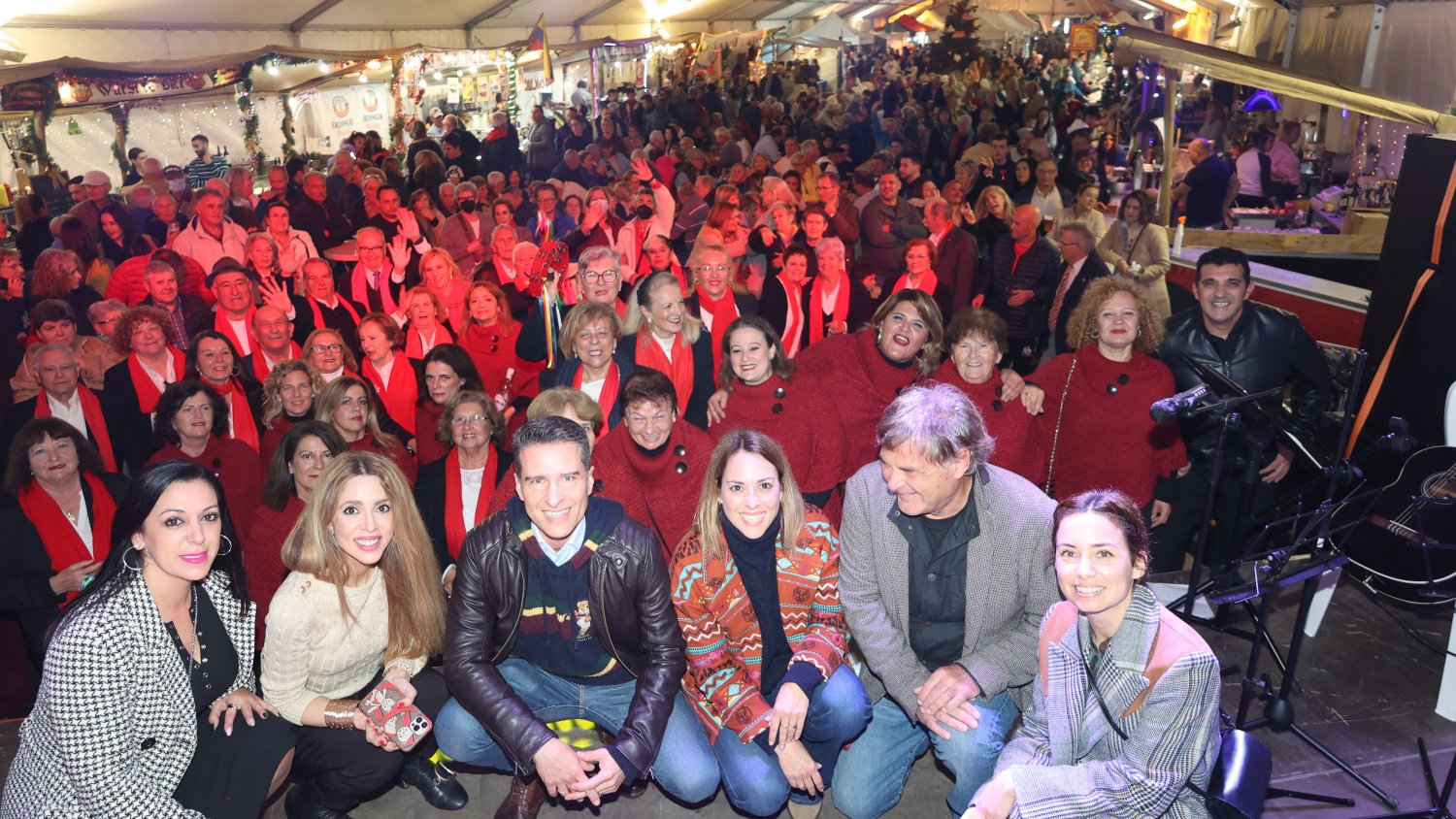 La Navidad invade Torrox con la apertura del mercado navideño