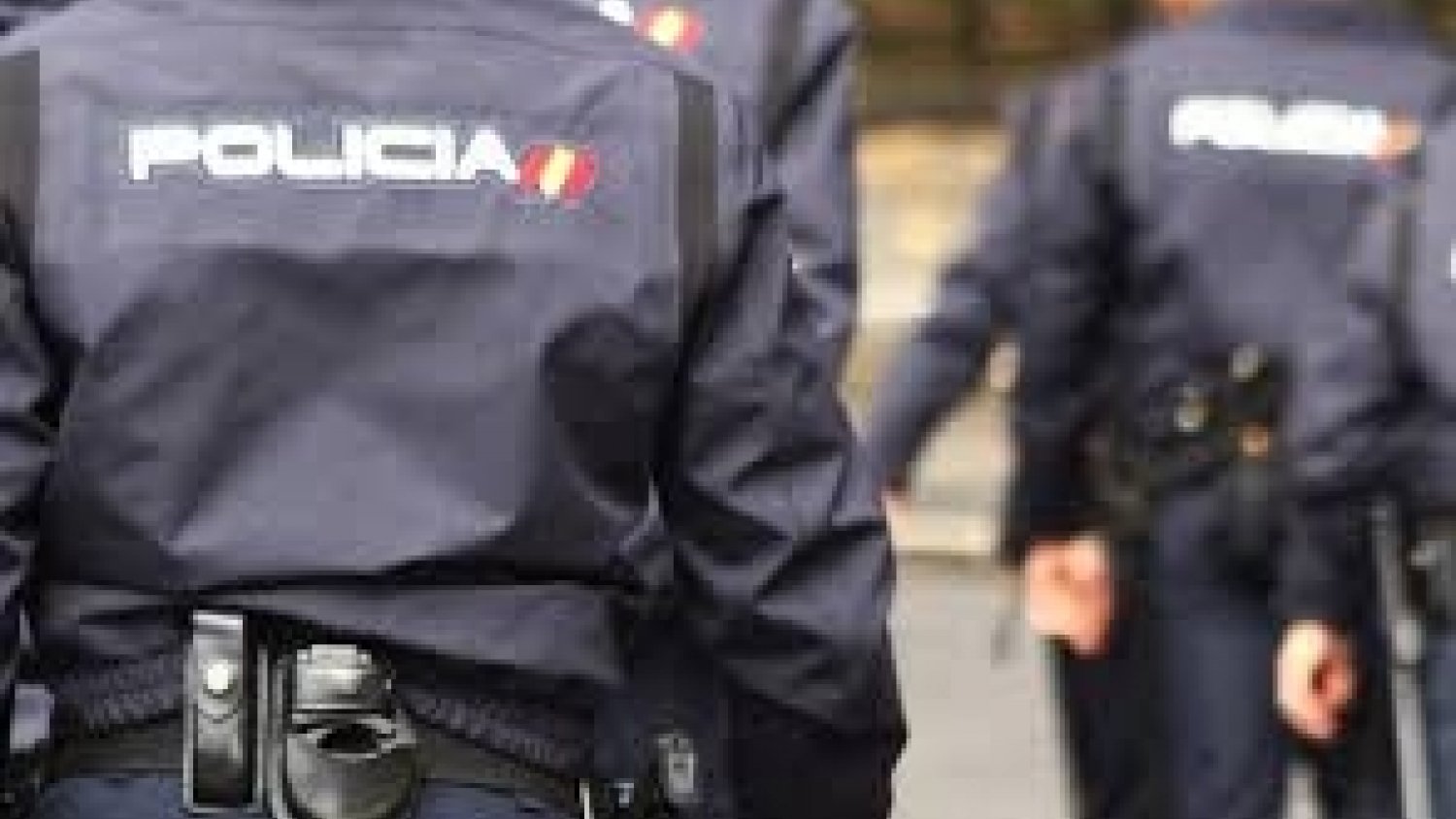 La Policía Nacional detiene en Antequera a un hombre por el hurto de una docena de paquetes de un furgón de reparto