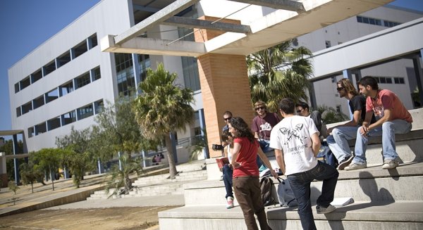 La Junta autoriza nuevos títulos de doctorado y máster en las universidades de Cádiz, Málaga y Sevilla