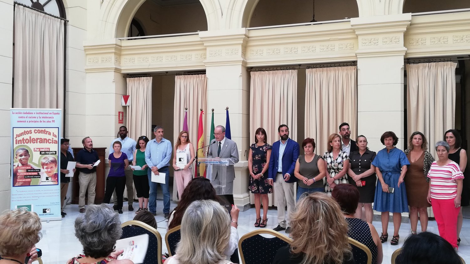 De la Torre apela a un esfuerzo en la educación como vía para erradicar la discriminación, los delitos de odio y la intolerancia