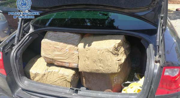 La Policía Nacional detiene en Marbella a tres narcotraficantes y se incauta de 120 kilos de hachís