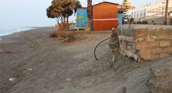 El Ayuntamiento de Rincón de la Victoria exige al Gobierno Central una “solución definitiva” a los problemas del Litoral del municipio