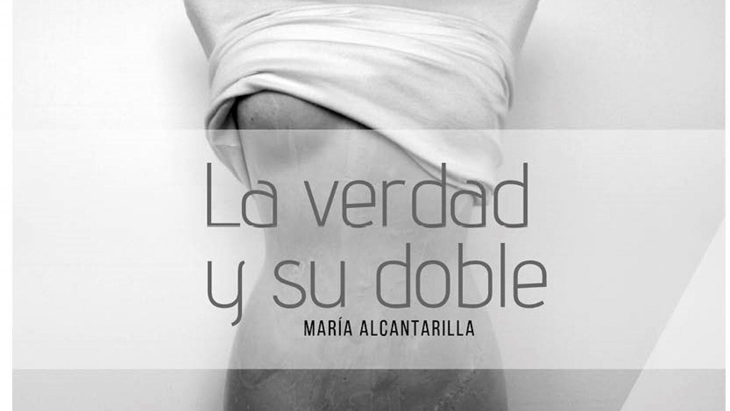 La exposición fotográfica 'La verdad y su doble' inicia una gira por la provincia con El Borge como primera parada