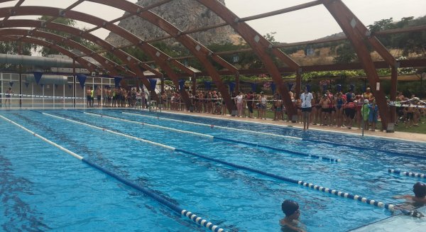 Deportistas de toda la provincia participan en la 34ª edición del Circuito Provincial de Natación de Verano